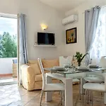Agnese 2- Penthouse- Seaview Feriehus *