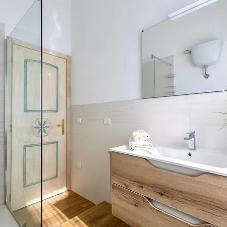 Agnese 2- Penthouse- Seaview * Badesi