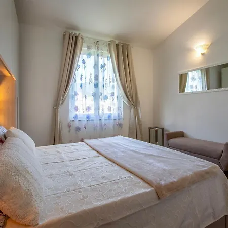 Agnese 2- Penthouse- Seaview Feriehus